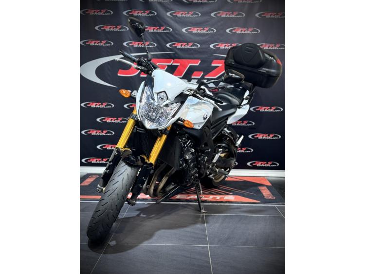 YAMAHA FZ8