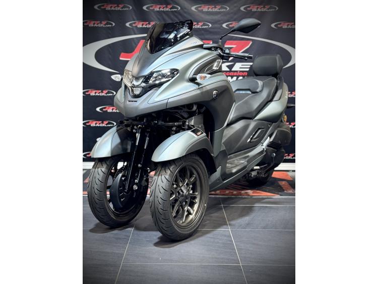 YAMAHA TRICITY 300