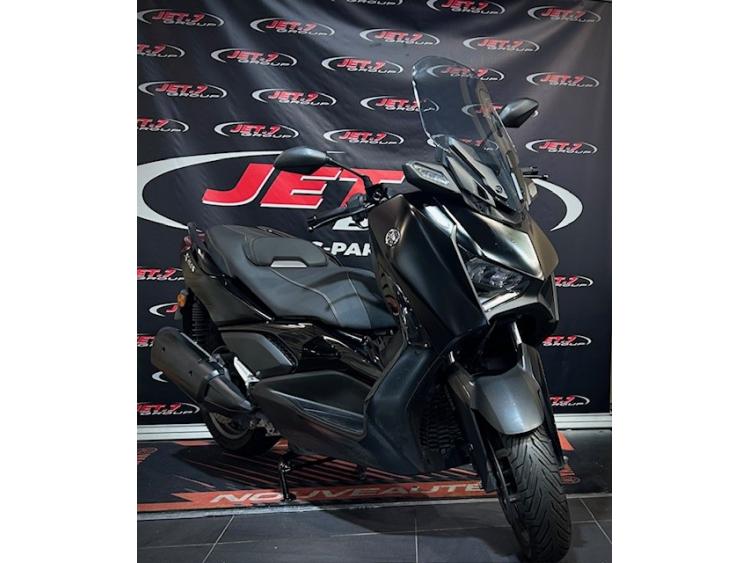 YAMAHA XMAX 300 Tech Max