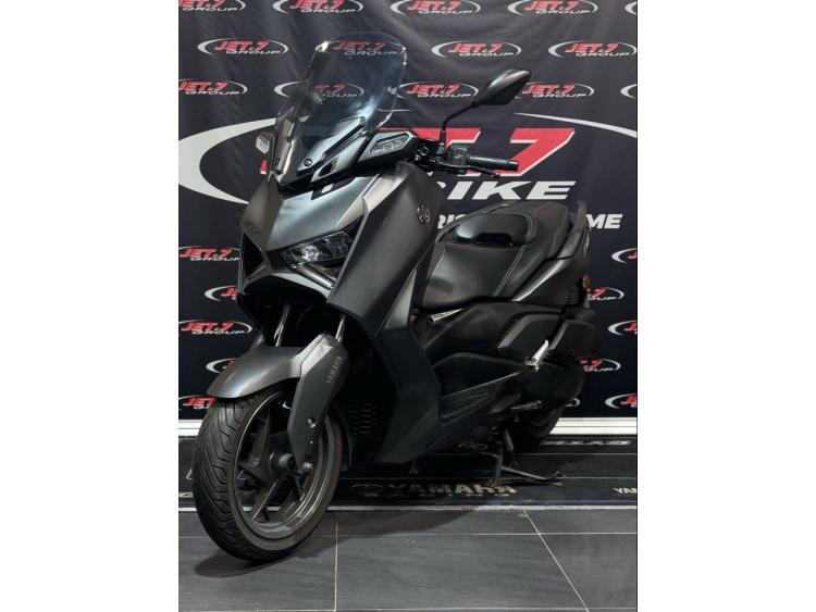 YAMAHA XMAX 300