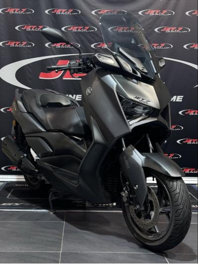 YAMAHA XMAX 300