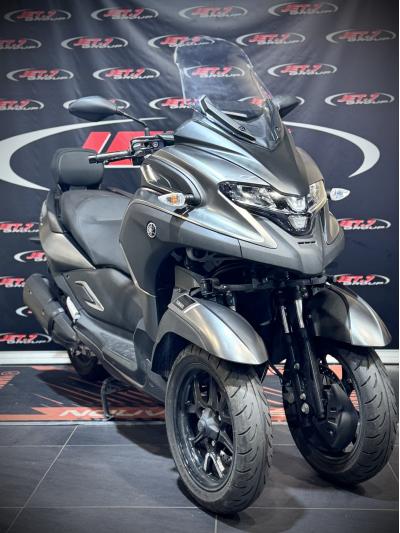 YAMAHA TRICITY 300